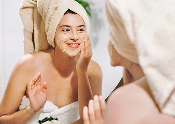 Maschere ed esfolianti viso pronti per il tuo brand